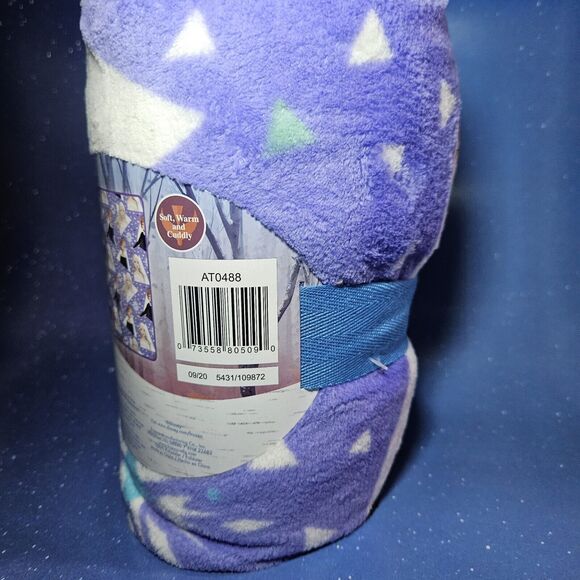 Disney Frozen 46in x 60in Fleece Plush Throw Blanket - Picture 4 of 5